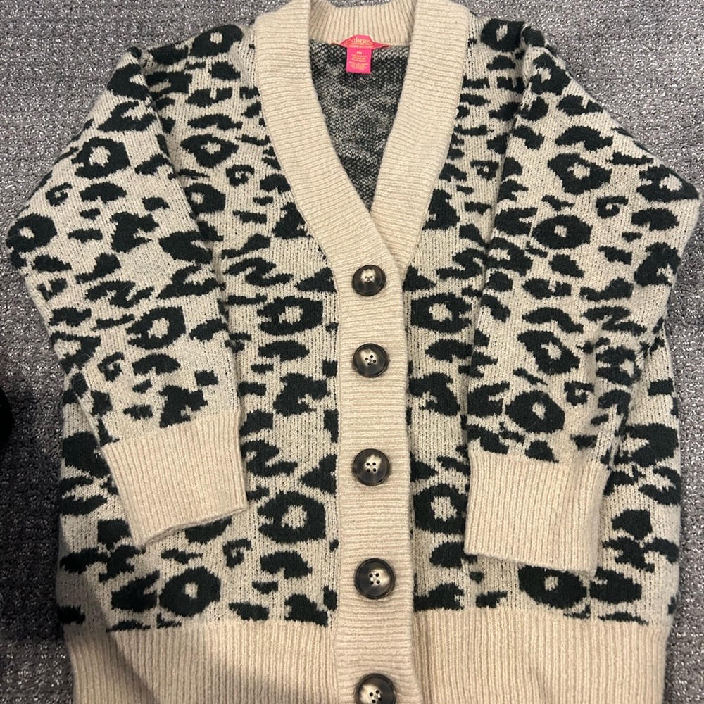 Leopard print oversized cardigan